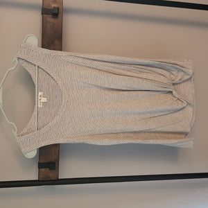 Nine Britton tank, size M